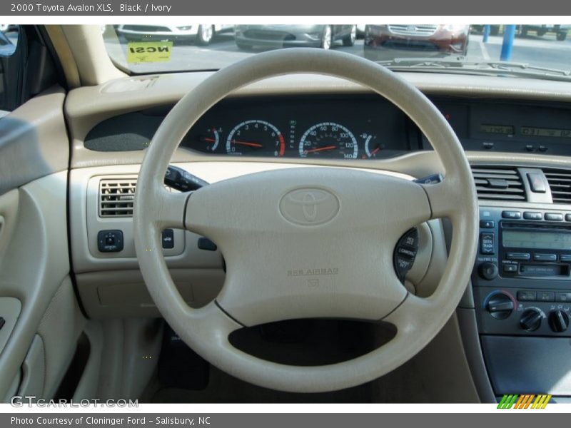 Black / Ivory 2000 Toyota Avalon XLS