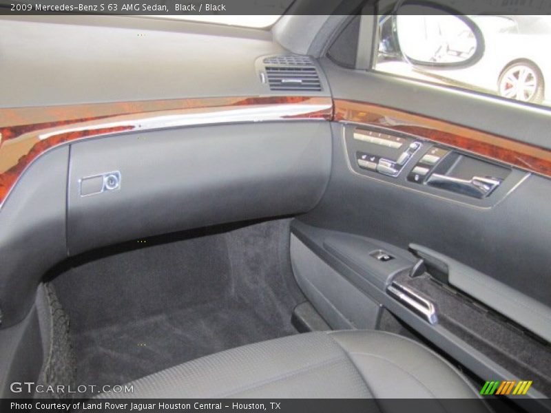 Black / Black 2009 Mercedes-Benz S 63 AMG Sedan