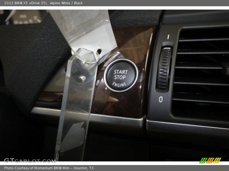 Alpine White / Black 2013 BMW X5 xDrive 35i