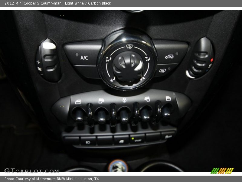 Light White / Carbon Black 2012 Mini Cooper S Countryman