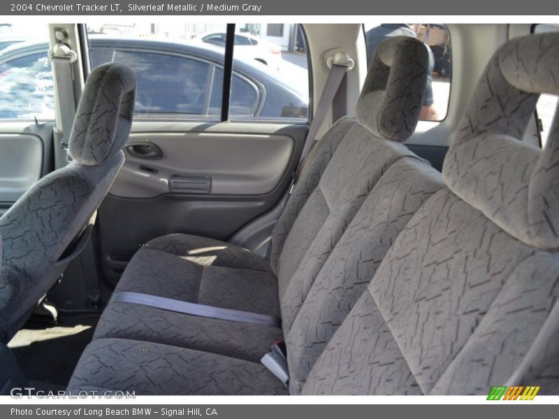 Silverleaf Metallic / Medium Gray 2004 Chevrolet Tracker LT