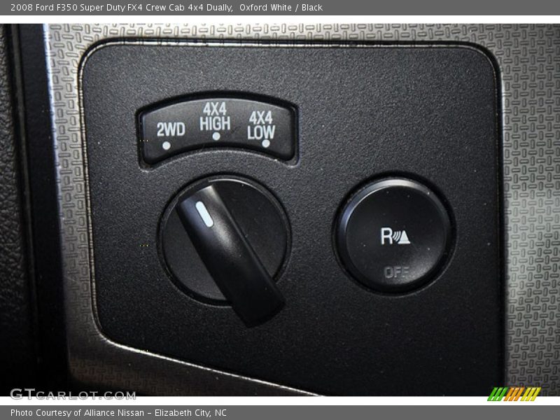 Controls of 2008 F350 Super Duty FX4 Crew Cab 4x4 Dually