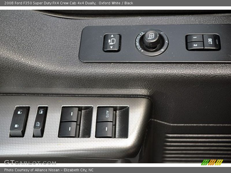 Controls of 2008 F350 Super Duty FX4 Crew Cab 4x4 Dually