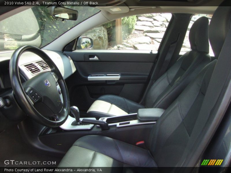 Titanium Grey Metallic / Off Black 2010 Volvo S40 2.4i
