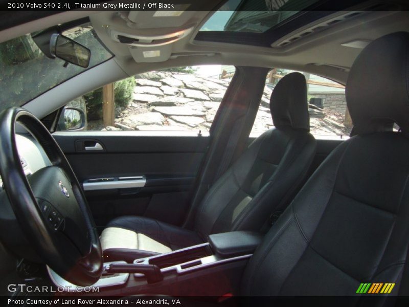 Titanium Grey Metallic / Off Black 2010 Volvo S40 2.4i