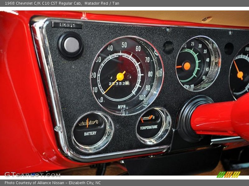  1968 C/K C10 CST Regular Cab C10 CST Regular Cab Gauges