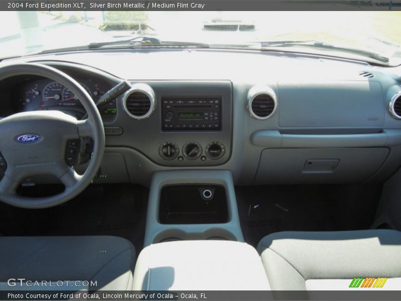 Silver Birch Metallic / Medium Flint Gray 2004 Ford Expedition XLT