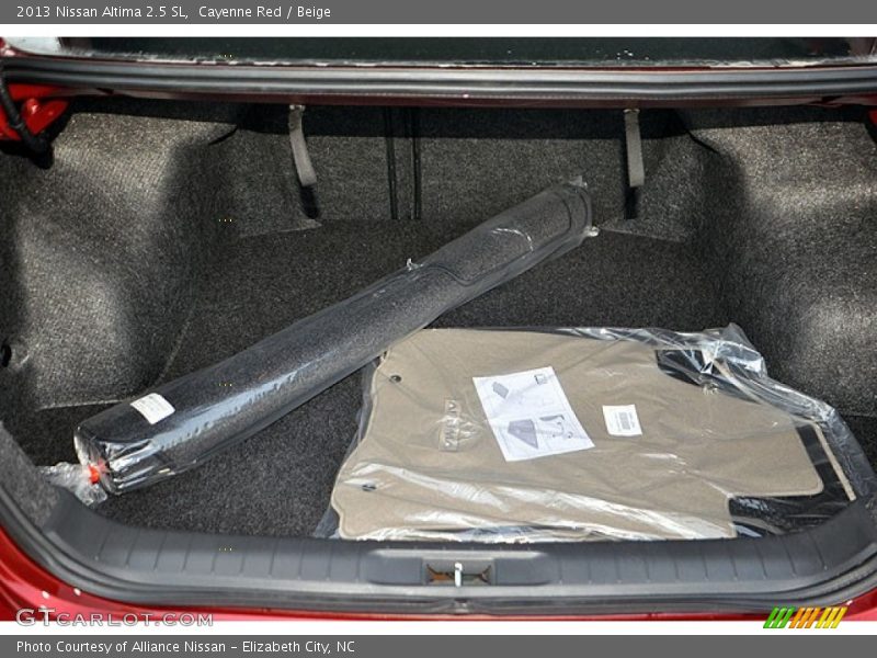 Cayenne Red / Beige 2013 Nissan Altima 2.5 SL