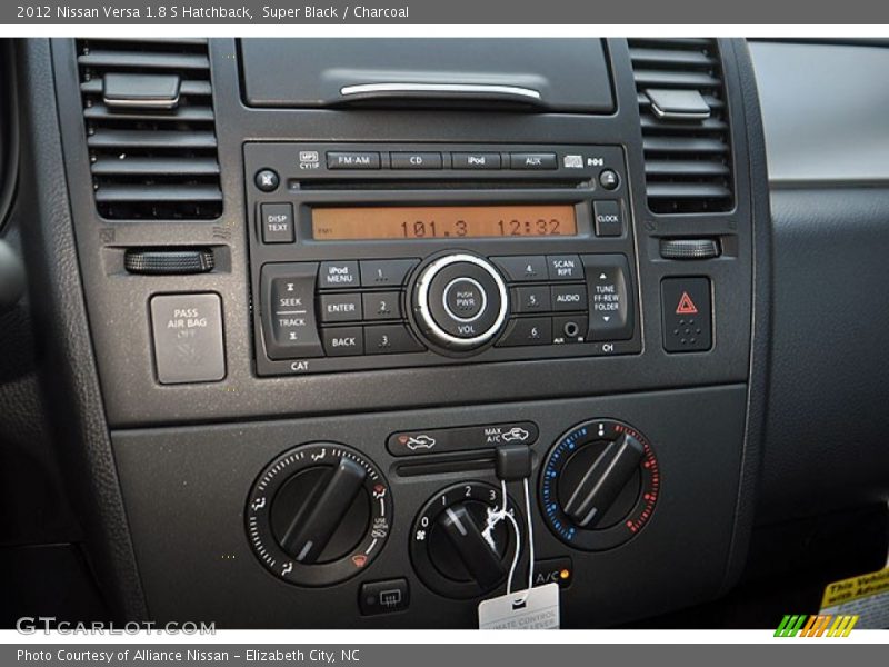 Super Black / Charcoal 2012 Nissan Versa 1.8 S Hatchback