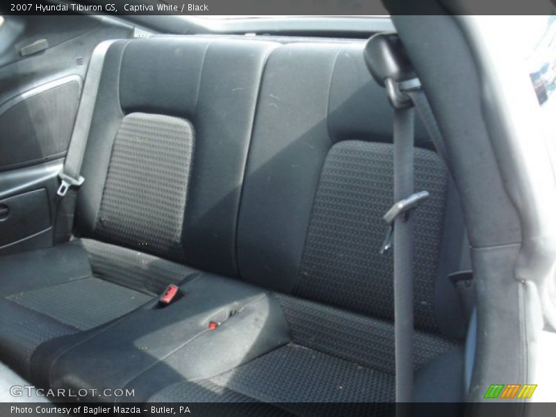 Captiva White / Black 2007 Hyundai Tiburon GS