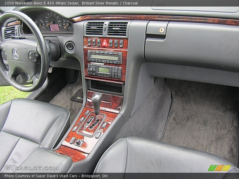 Controls of 2000 E 430 4Matic Sedan