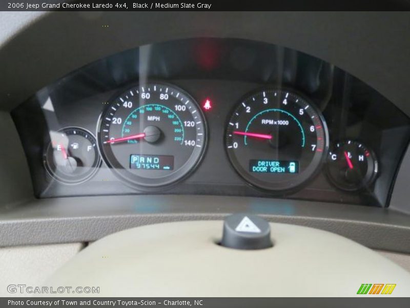 Black / Medium Slate Gray 2006 Jeep Grand Cherokee Laredo 4x4