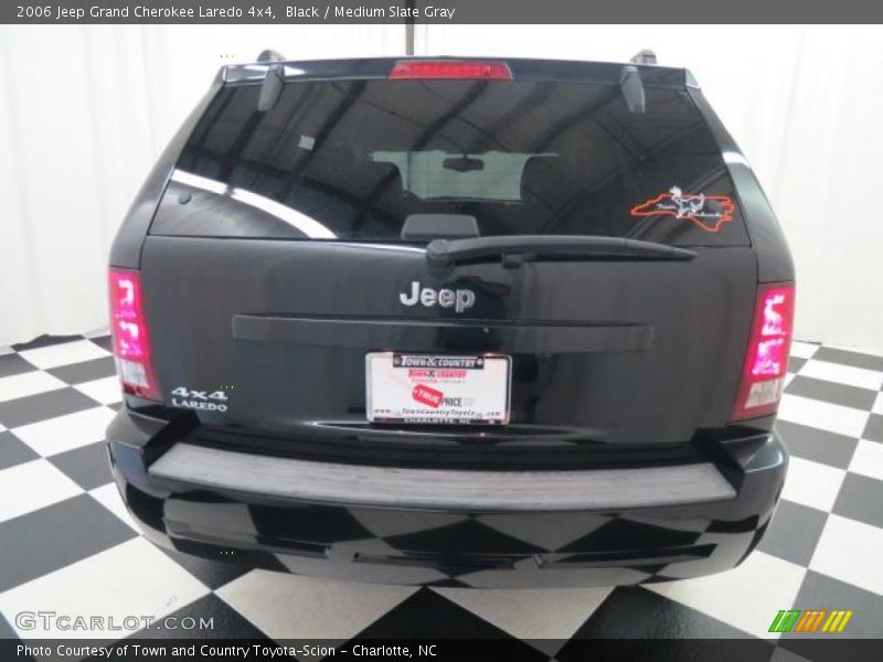 Black / Medium Slate Gray 2006 Jeep Grand Cherokee Laredo 4x4