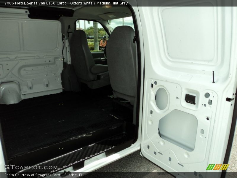 Oxford White / Medium Flint Grey 2006 Ford E Series Van E150 Cargo