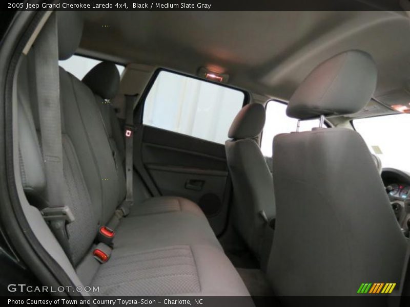 Black / Medium Slate Gray 2005 Jeep Grand Cherokee Laredo 4x4