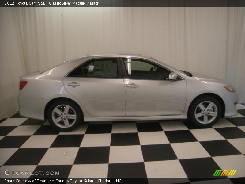 Classic Silver Metallic / Black 2012 Toyota Camry SE
