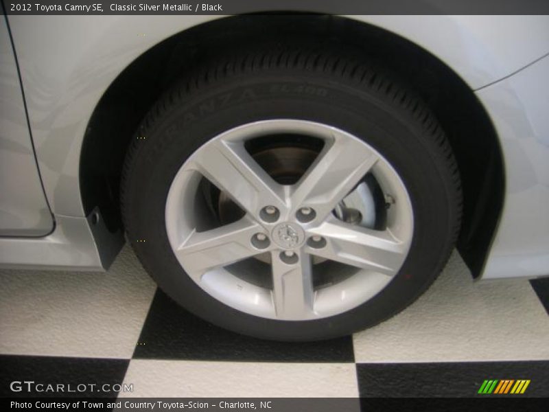 Classic Silver Metallic / Black 2012 Toyota Camry SE