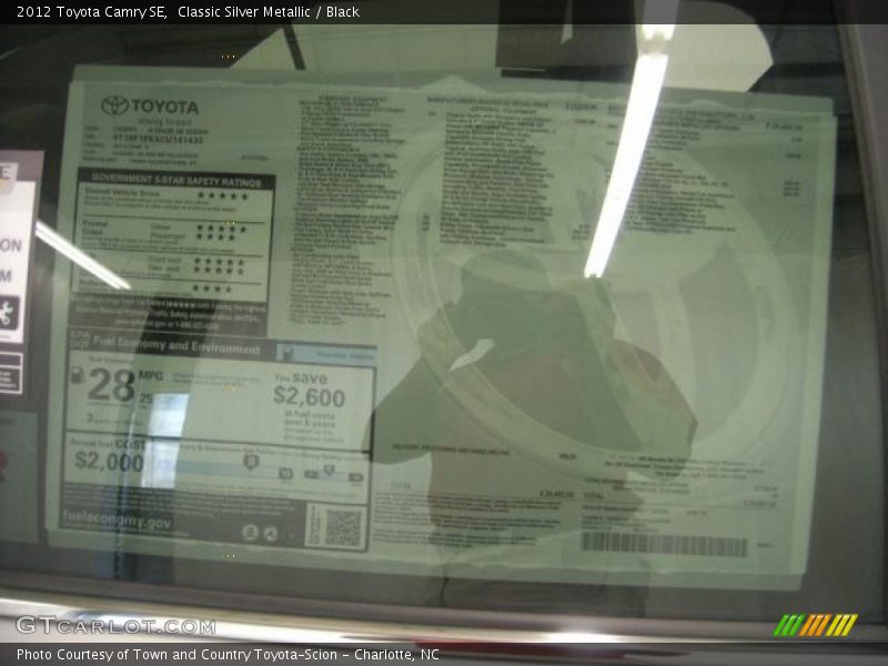 Classic Silver Metallic / Black 2012 Toyota Camry SE