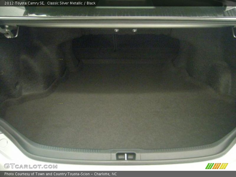 Classic Silver Metallic / Black 2012 Toyota Camry SE