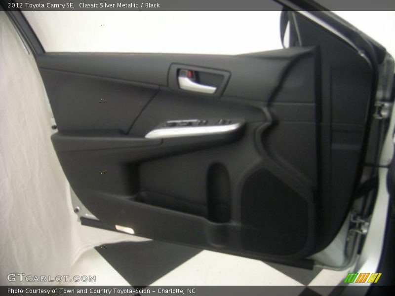 Classic Silver Metallic / Black 2012 Toyota Camry SE