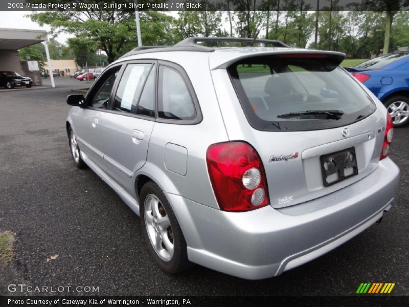 Sunlight Silver Metallic / Off Black 2002 Mazda Protege 5 Wagon