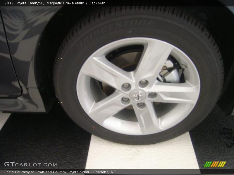 Magnetic Gray Metallic / Black/Ash 2012 Toyota Camry SE
