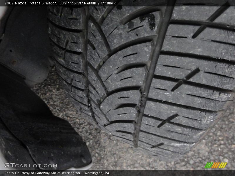 Sunlight Silver Metallic / Off Black 2002 Mazda Protege 5 Wagon
