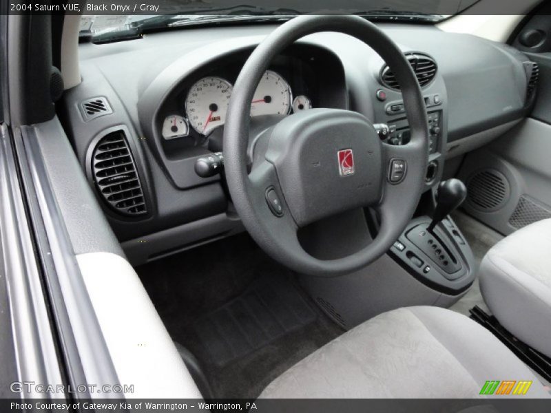 Black Onyx / Gray 2004 Saturn VUE