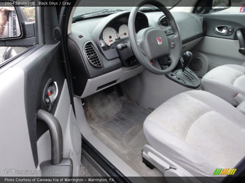 Black Onyx / Gray 2004 Saturn VUE