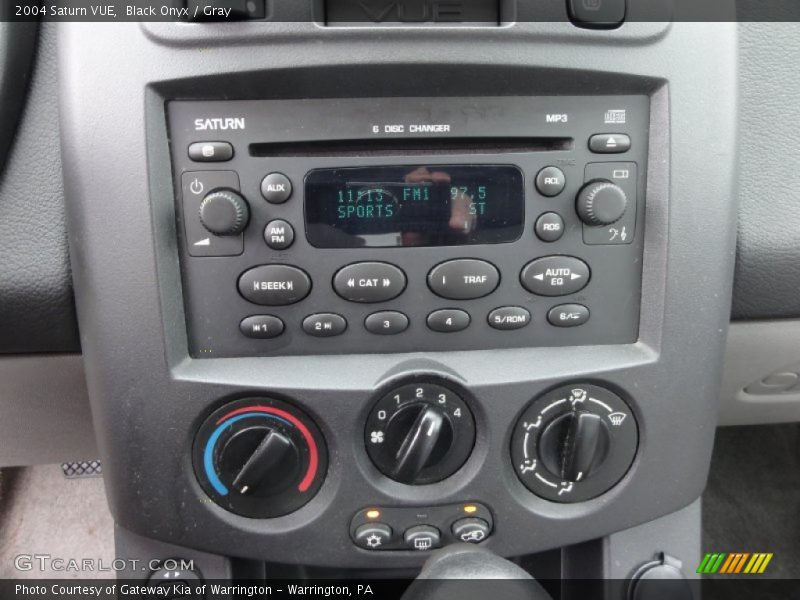 Black Onyx / Gray 2004 Saturn VUE