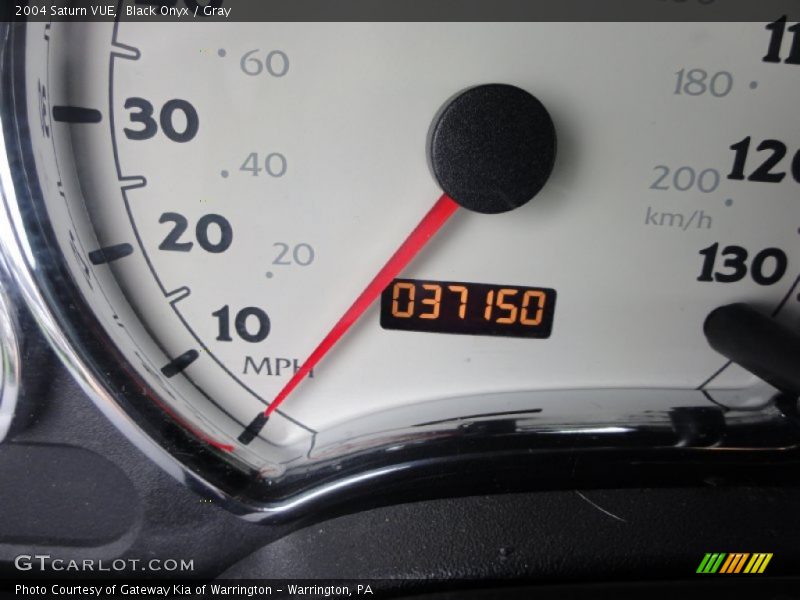 Black Onyx / Gray 2004 Saturn VUE