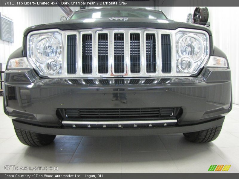 Dark Charcoal Pearl / Dark Slate Gray 2011 Jeep Liberty Limited 4x4