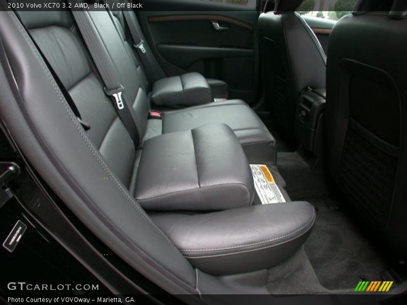 Black / Off Black 2010 Volvo XC70 3.2 AWD