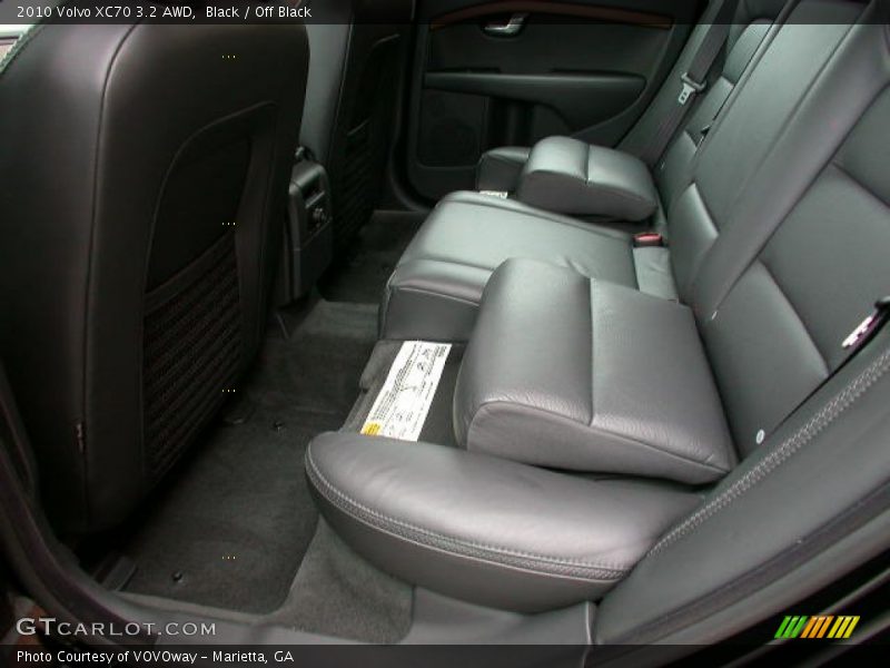 Black / Off Black 2010 Volvo XC70 3.2 AWD
