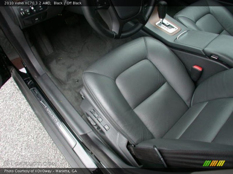 Black / Off Black 2010 Volvo XC70 3.2 AWD