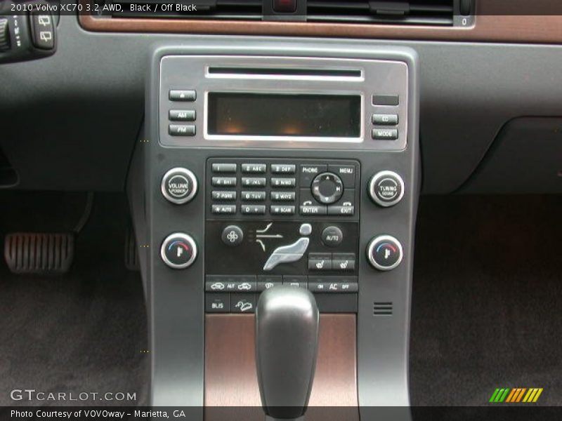 Black / Off Black 2010 Volvo XC70 3.2 AWD