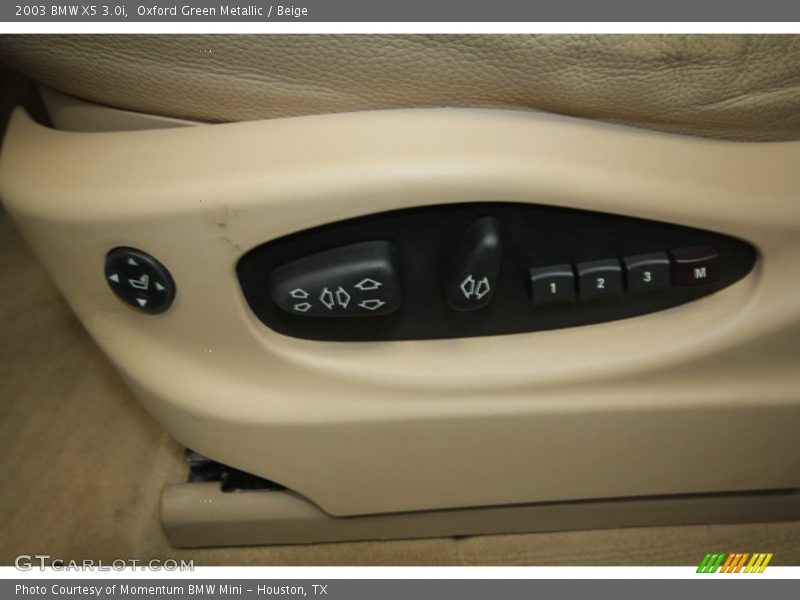 Controls of 2003 X5 3.0i