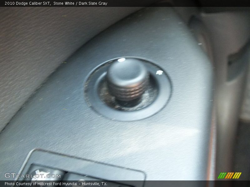 Stone White / Dark Slate Gray 2010 Dodge Caliber SXT