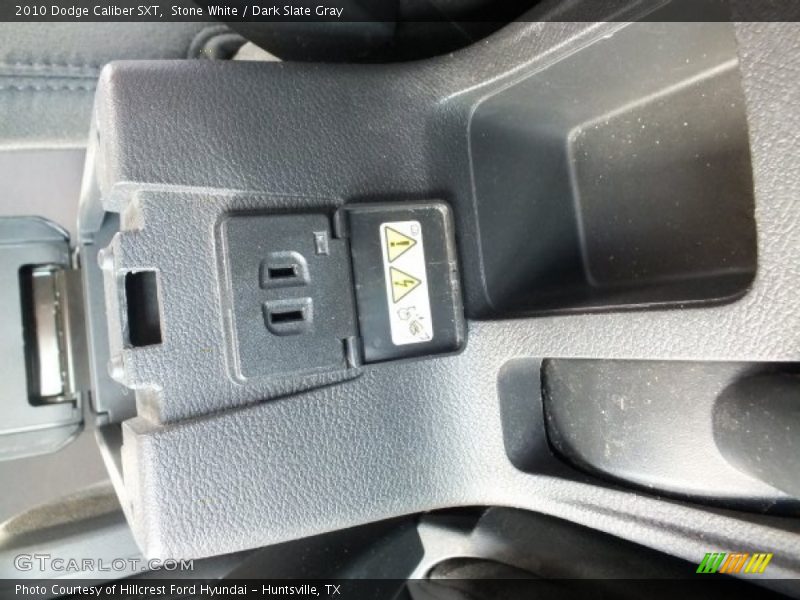 Stone White / Dark Slate Gray 2010 Dodge Caliber SXT