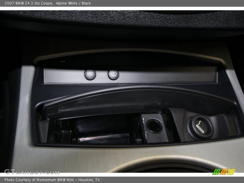 Alpine White / Black 2007 BMW Z4 3.0si Coupe