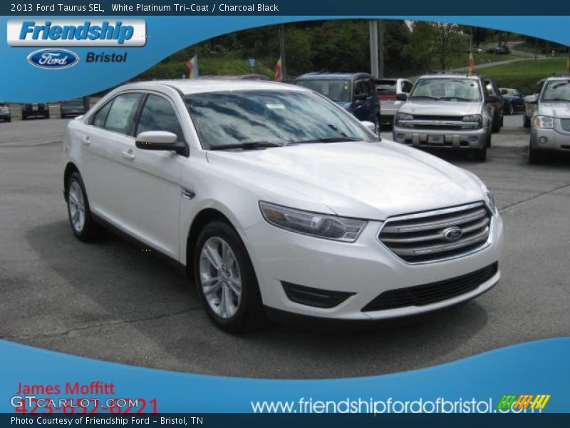 White Platinum Tri-Coat / Charcoal Black 2013 Ford Taurus SEL