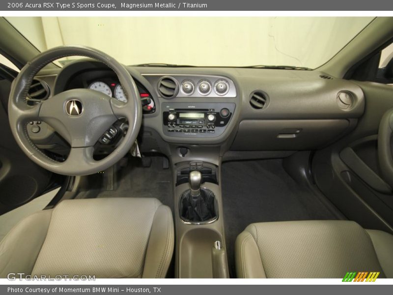 Dashboard of 2006 RSX Type S Sports Coupe