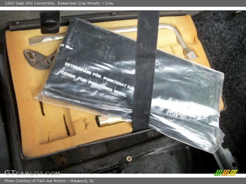 Edwardian Gray Metallic / Gray 1990 Saab 900 Convertible