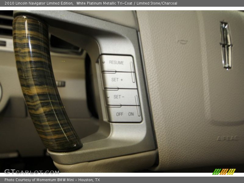 White Platinum Metallic Tri-Coat / Limited Stone/Charcoal 2010 Lincoln Navigator Limited Edition