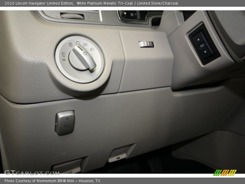 White Platinum Metallic Tri-Coat / Limited Stone/Charcoal 2010 Lincoln Navigator Limited Edition