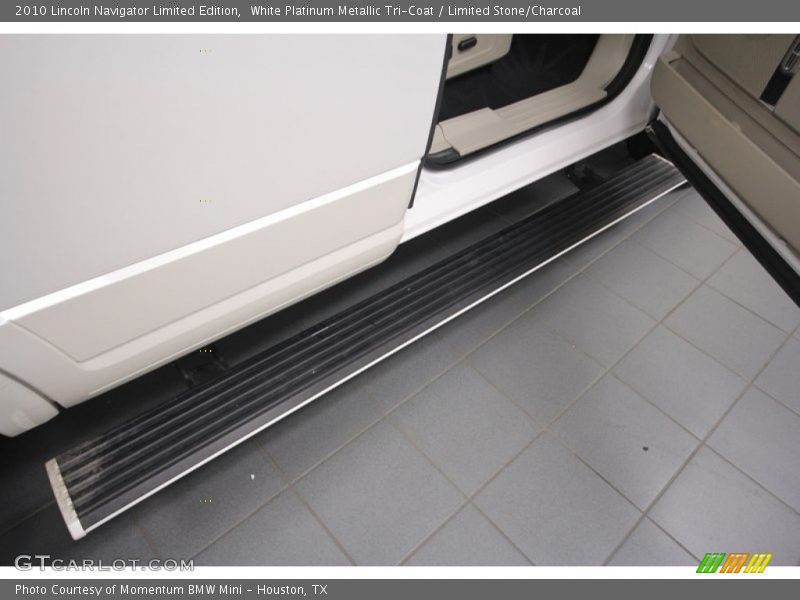 White Platinum Metallic Tri-Coat / Limited Stone/Charcoal 2010 Lincoln Navigator Limited Edition