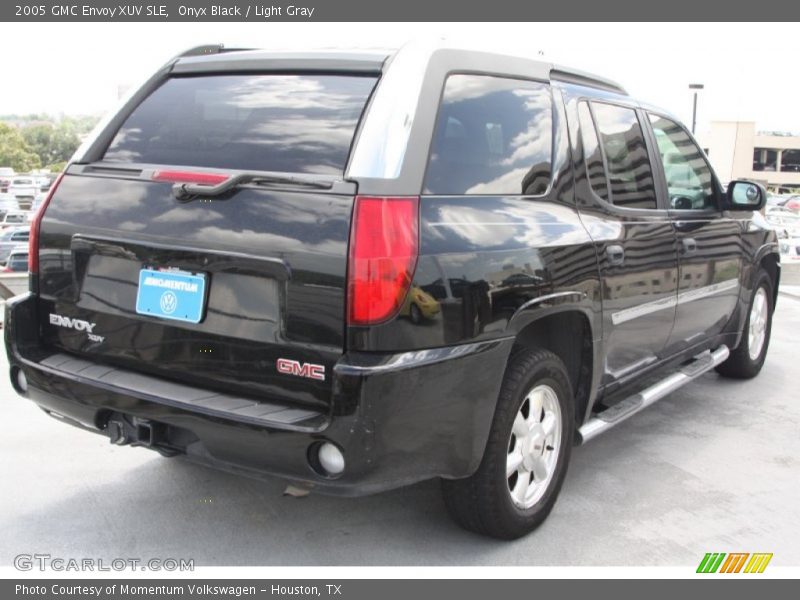 Onyx Black / Light Gray 2005 GMC Envoy XUV SLE
