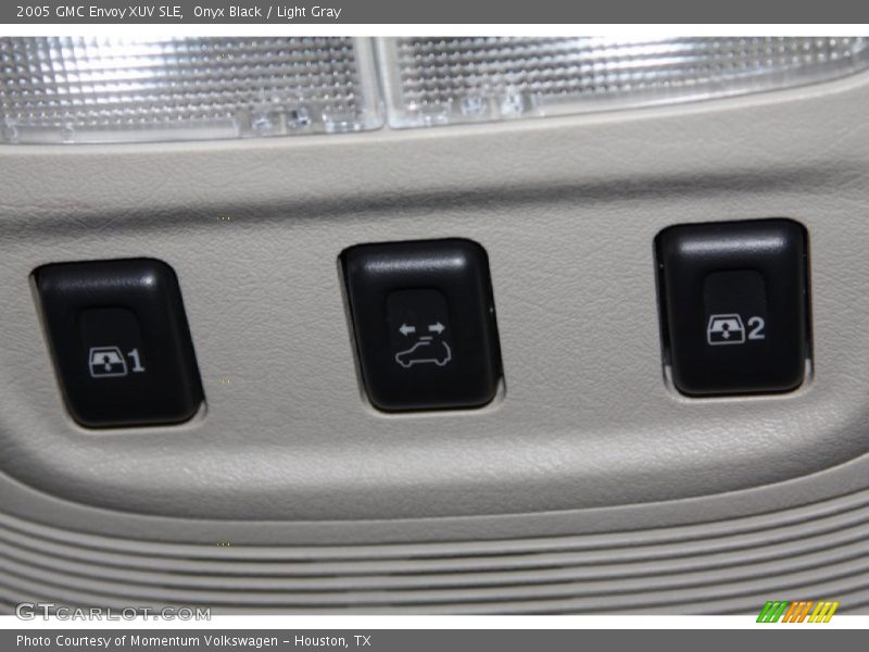 Onyx Black / Light Gray 2005 GMC Envoy XUV SLE