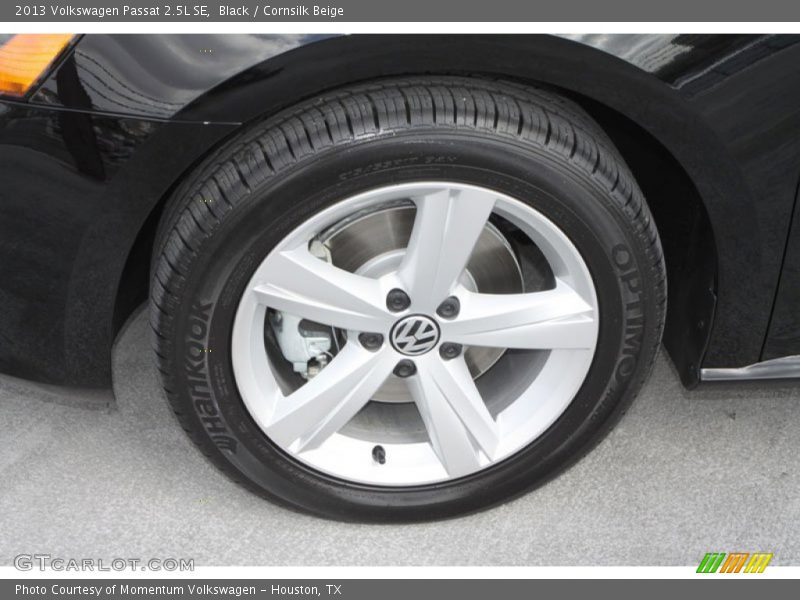 Black / Cornsilk Beige 2013 Volkswagen Passat 2.5L SE