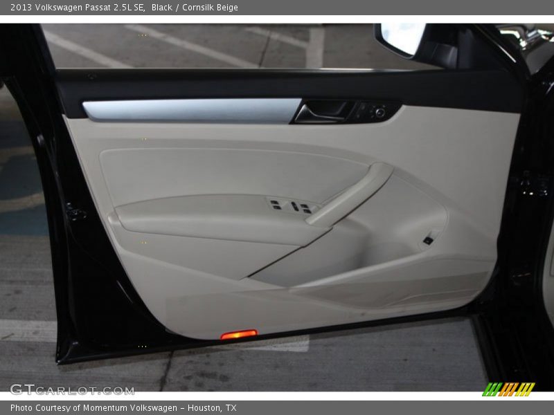 Black / Cornsilk Beige 2013 Volkswagen Passat 2.5L SE